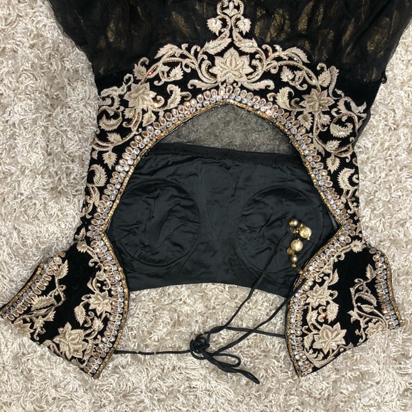 Indian Outfit - Black Arnakali with open back - Picture 6 of 6